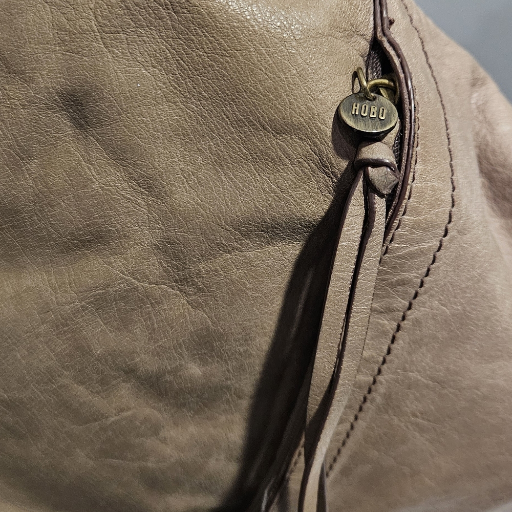 Hobo Women's Tan Leather Hobo Bag